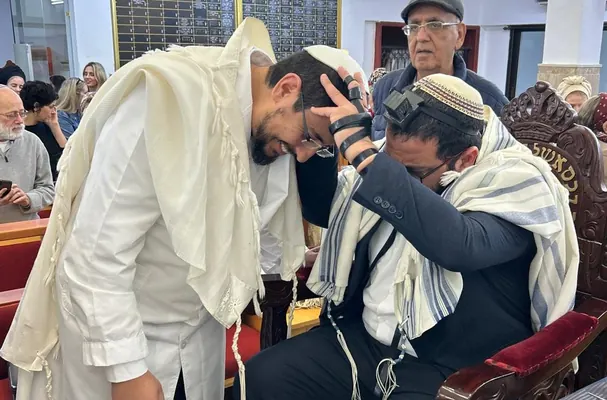 עם הרב יהודה דהן, רבה של כפר חסידים